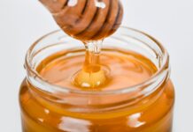 Connaissez vous les bienfaits du miel de Manuka? les bienfaits du manuka de son miel et de ses huiles essentielles