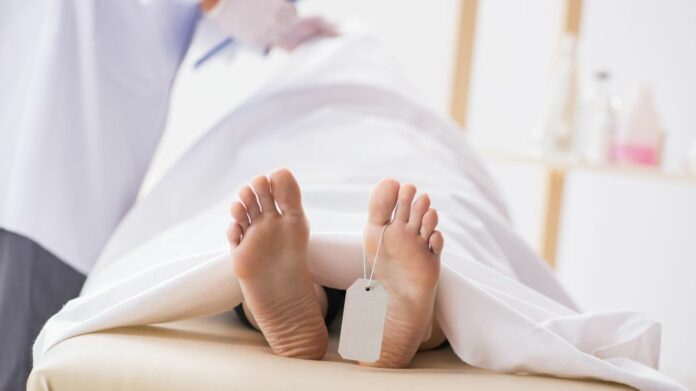 Elle meurt suite à une chirurgie à l'étranger