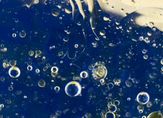 Les microplastiques : une menace silencieuse pour notre cerveau microplastiques