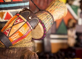 Le rôle de la musique et du son dans les soins traditionnels africains Le rôle de la musique et du son dans les soins traditionnels africains