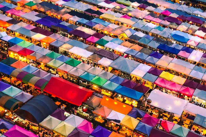 medecinesdumonde_Les marchés médicinaux nocturnes en Asie enquête sur une médecine qui s’active la nuit_lisheng-chang-M2524ncJQ40-unsplash marchés médicinaux nocturnes en Asie
